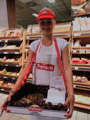 Promotérky na ochutnávku pečiva Penam Mladá Boleslav