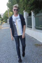 model/81/IMG_7863.JPG