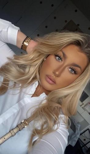 A fényképet a modell helyezte be a cseh Modelky s.r.o portáljára.