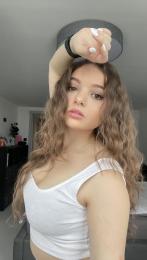 modelky/28648/2A2064C7-4A35-48F7-95BB-0646BDF3311E.jpeg