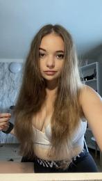 modelky/28648/EA6E3CE5-EBE9-4439-8FFC-578DED4C6F9B.jpeg
