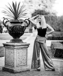 modelky/28779/22.Oct.6 - Prague  Lenka Rouskova (Waldstein Gardens, db).jpg