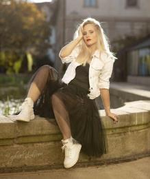 modelky/28779/22.Oct.6 - Prague  Lenka Rouskova (Waldstein Gardens, y).jpg
