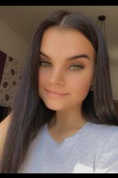 modelky/28933/97E6EE77-264F-4D73-9C52-FA7F5F1034C7.jpeg