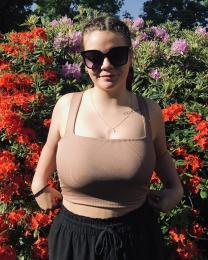 modelky/29099/C45A611F-91A2-445E-9790-EAB4B789050F.jpeg