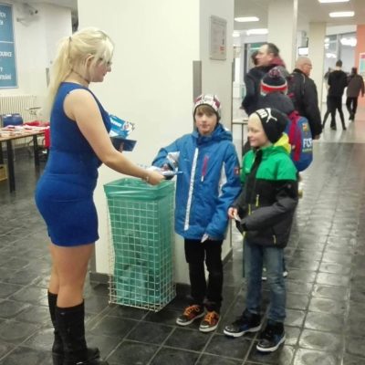 Hosteska v Pardubicich pro AAA AUTO