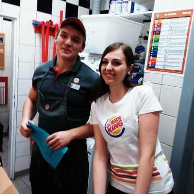 Hosteska Burger King Harfa