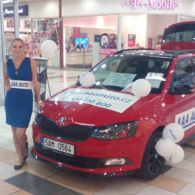 Hosteska pro AAA AUTO v Koline