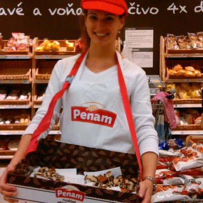 Promotérky na ochutnávku pečiva Penam Praha