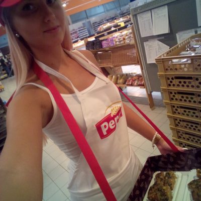 Promotérky na ochutnávku pečiva Penam Teplice