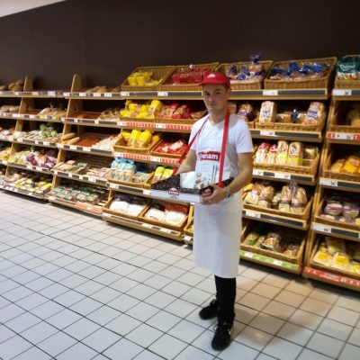 Promotérky na ochutnávku pečiva Penam Hradec Králové