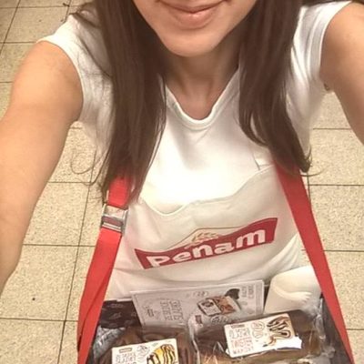 Promotérky na ochutnávku pečiva Penam Pardubice