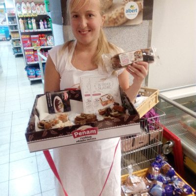 Promotérky na ochutnávku pečiva Penam Praha