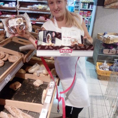 Promotérky na ochutnávku pečiva Penam Praha