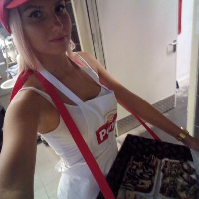 Promotérky na ochutnávku pečiva Penam Teplice