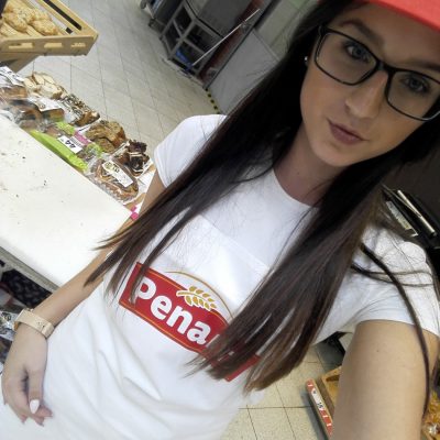 Promotérky na ochutnávku pečiva Penam Varnsdorf