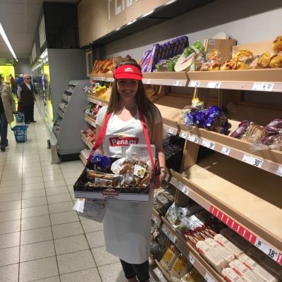 Promotérky na ochutnávku pečiva Penam Vodňany