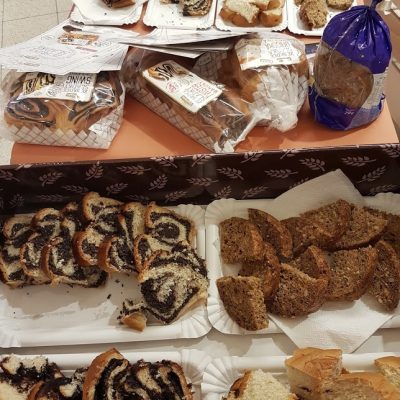 Promotérky na ochutnávku pečiva Penam Kutna Hora