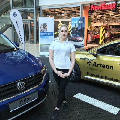 Hosteska pro Volkswagen OC Metropole Praha Zličín