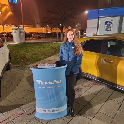 Zajistili jsme hostesky pro AAA Auto a.s.,Hosteska Oktagon Ostrava